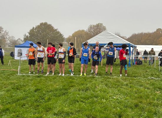 Starke Leistungen bei den Hessischen Crosslauf-Meisterschaften 2025 in Altenstadt